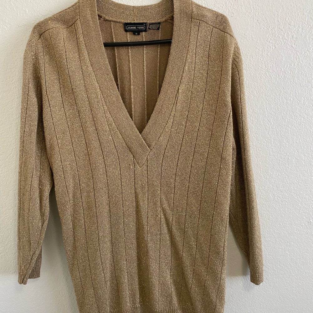 Women’s metallic gold top